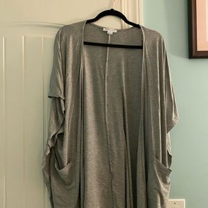 Gray Pocketed cardigan